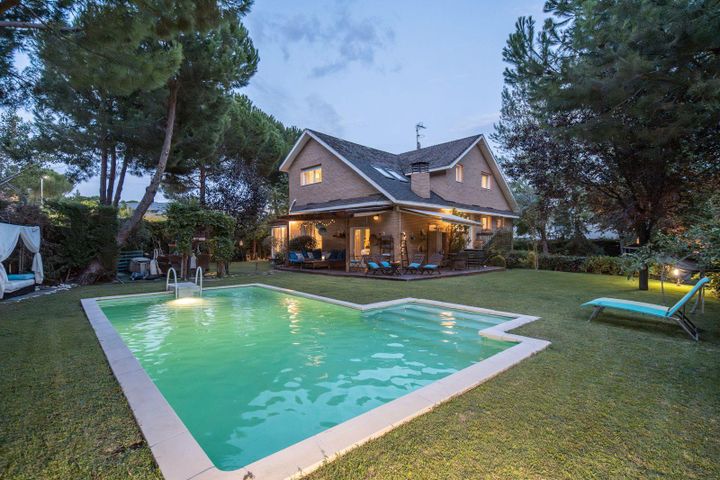 6 bedrooms house for sale in Las Rozas de Madrid, Spain