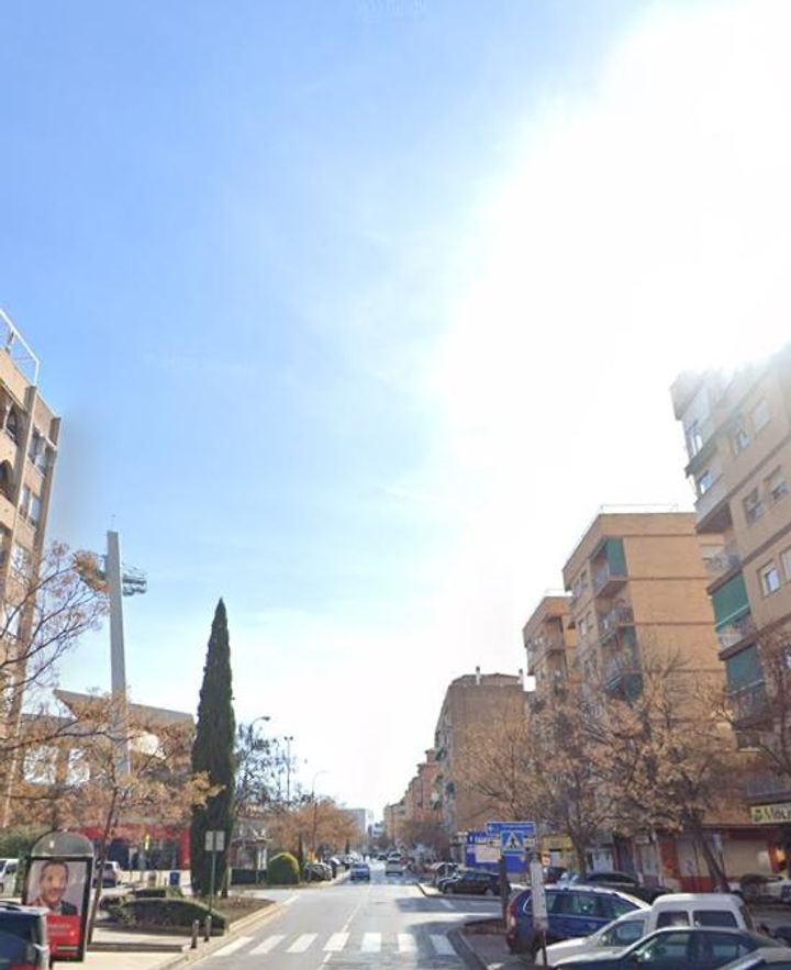 3 bedrooms apartment for rent in Zaidin quarter, Spain