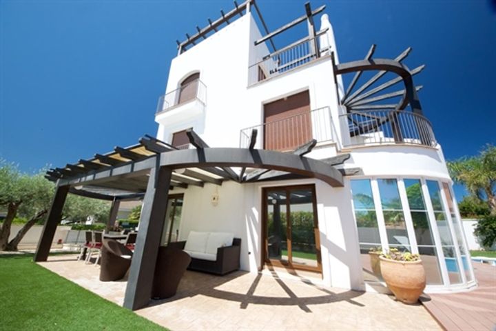 3 bedrooms house for sale in LAmpolla, Spain