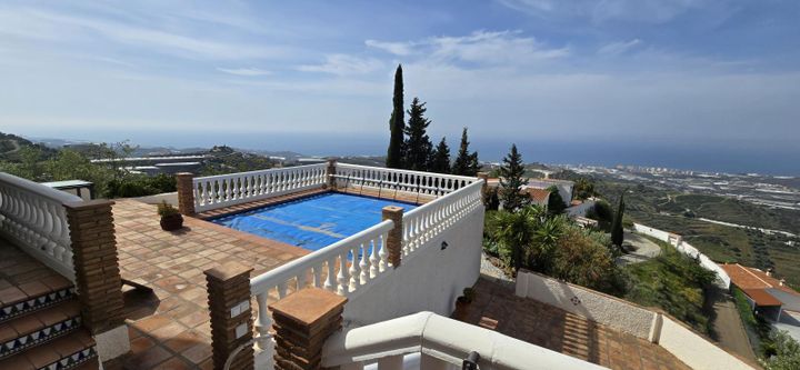 5 bedrooms house for sale in Algarrobo, Spain