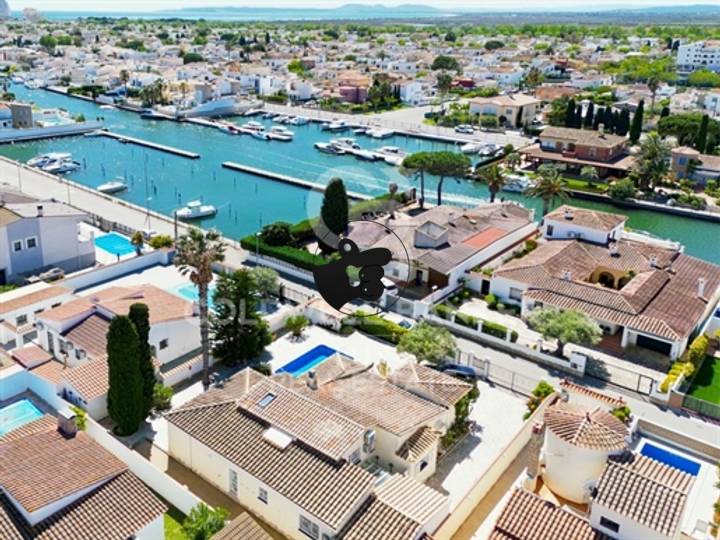 5 bedrooms house for sale in Empuriabrava, Spain