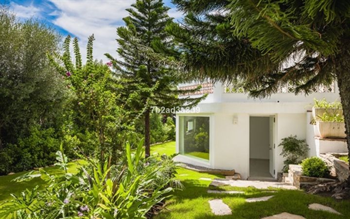 6 bedrooms house for sale in Guadalmina, Spain