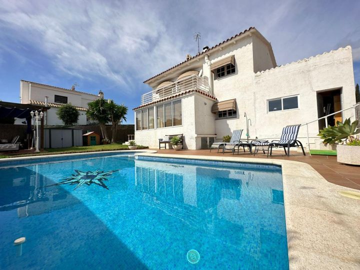 6 bedrooms house for sale in Cunit, Spain