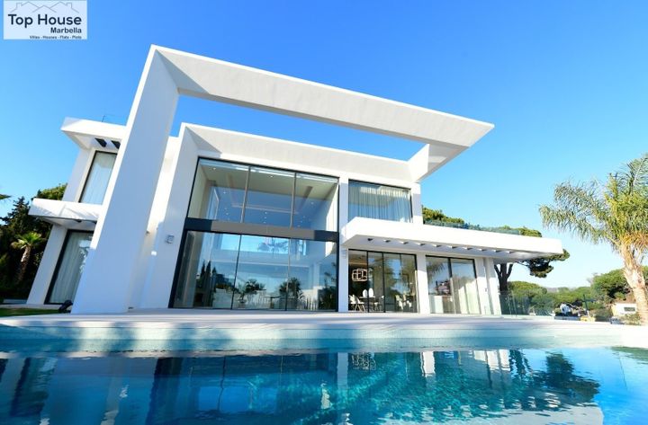 6 bedrooms house for rent in Marbella, Spain