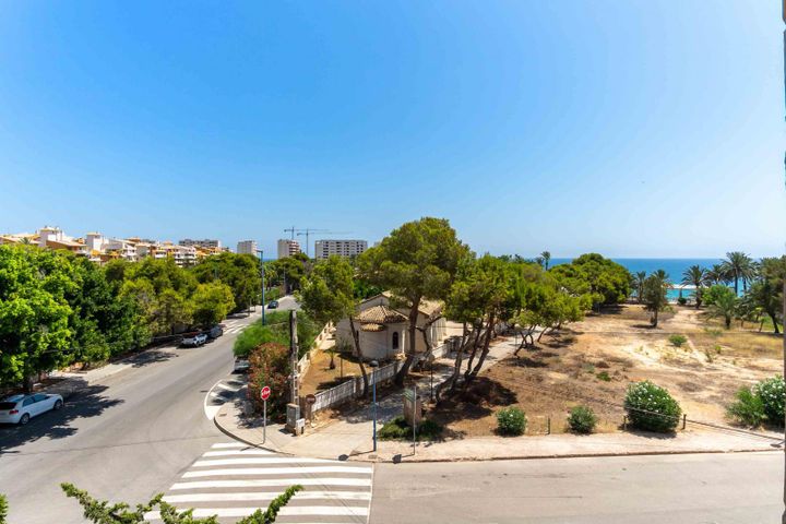 3 bedrooms apartment for sale in Punta Prima, Spain