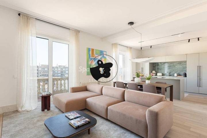 4 bedrooms apartment in Barcelona, Barcelona, Spain