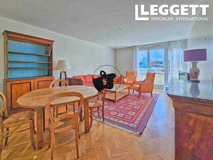 2 bedrooms apartment for sale in Hauts-de-Seine (92), France