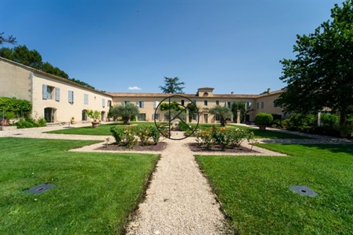 17 bedrooms other for sale in Arles, France