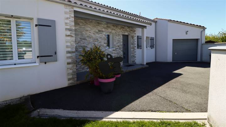 3 bedrooms house in Charente-Maritime (17), France