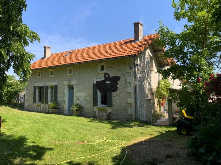 3 bedrooms house in Charente (16), France