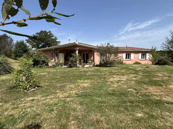 4 bedrooms house for sale in  France