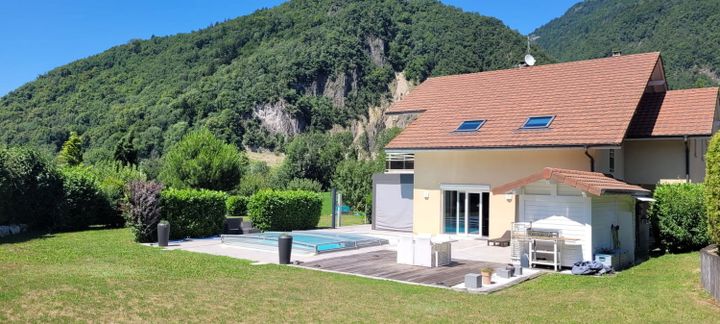 6 bedrooms house for sale in  France