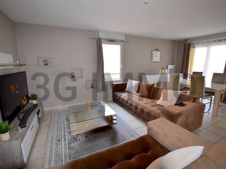 2 bedrooms apartment for sale in Saint-Esteve, France