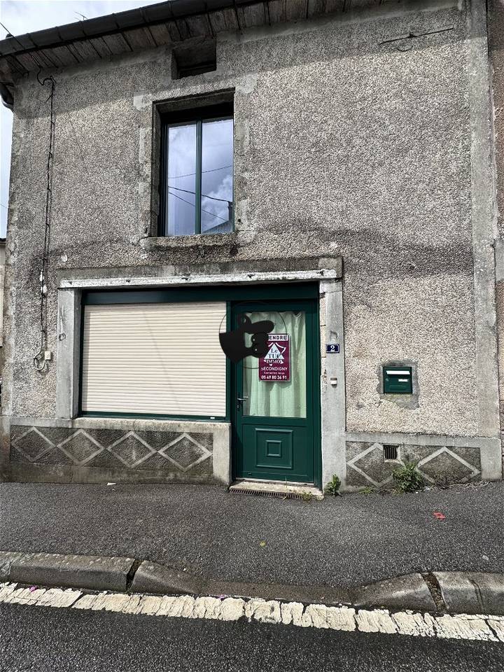 2 bedrooms house in Deux-Sevres (79), France