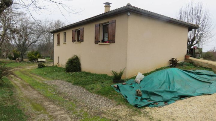 3 bedrooms house for sale in hautefort, France