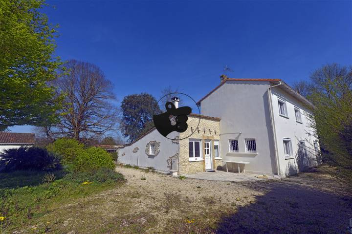 5 bedrooms house for sale in Charente-Maritime (17), France