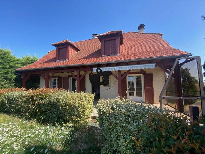 4 bedrooms house for sale in Cantal (15), France