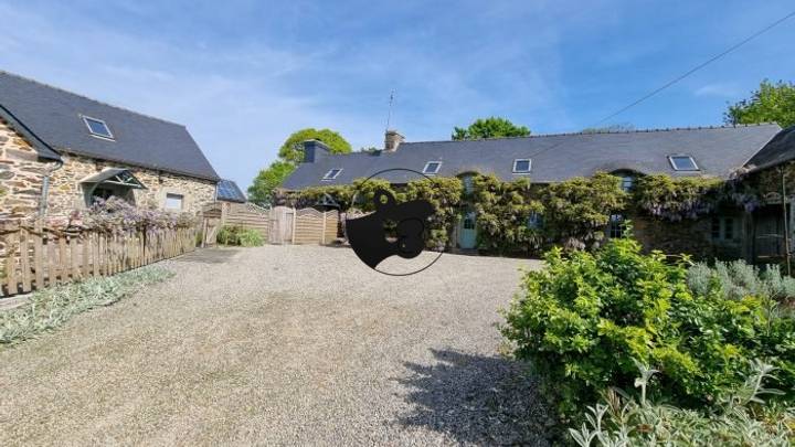 9 bedrooms house for sale in Cotes-dArmor (22), France