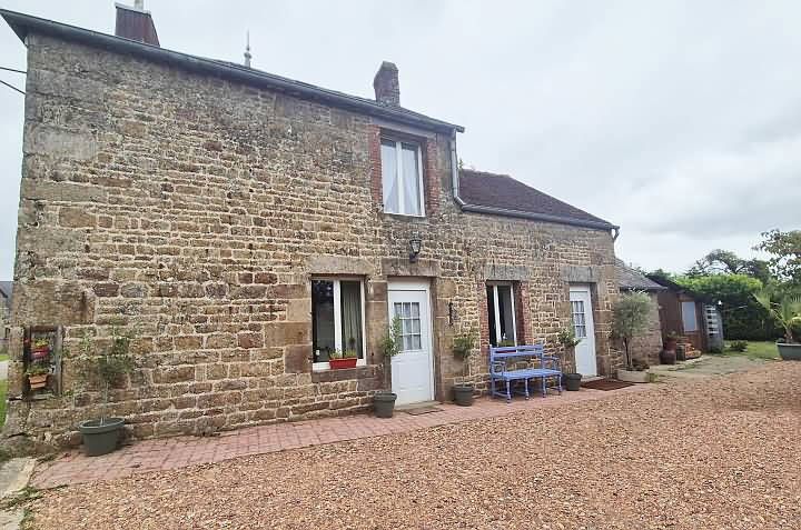 2 bedrooms house for sale in  France