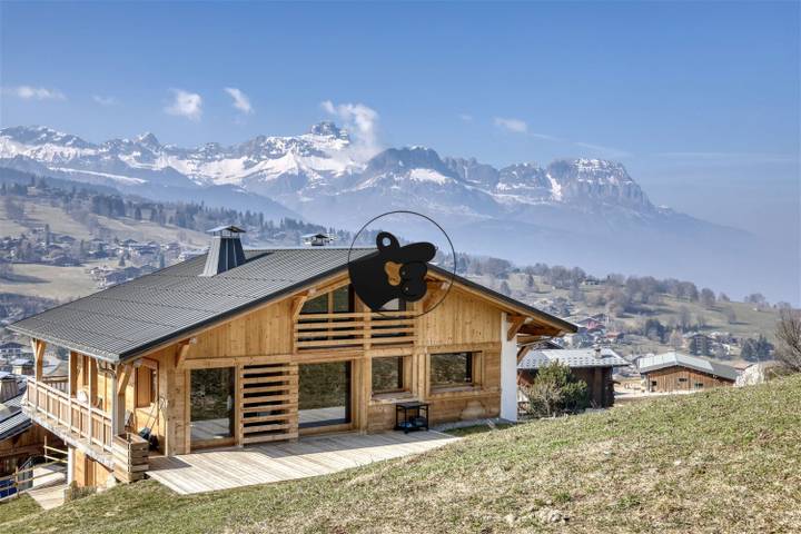 6 bedrooms house for sale in Haute-Savoie (74), France