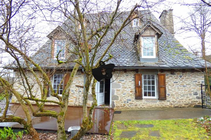 3 bedrooms house for sale in Cantal (15), France