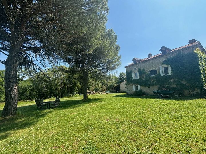 7 bedrooms house for sale in BERGANTY, France