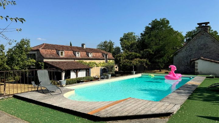 7 bedrooms house for sale in LIMOGNE EN QUERCY, France