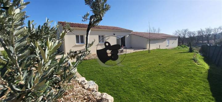 3 bedrooms house for sale in Vaucluse (84), France