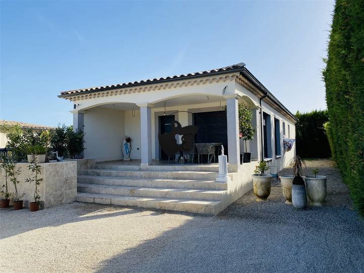 2 bedrooms house for sale in Vaucluse (84), France