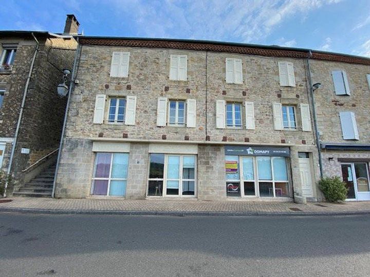 House for sale in AYEN, France