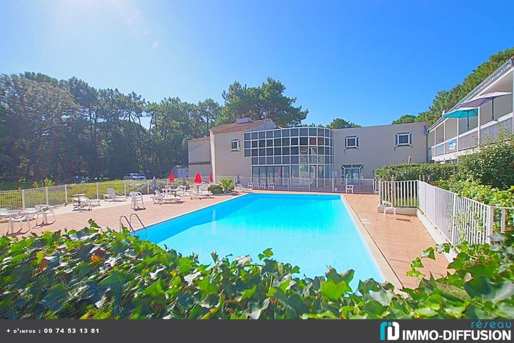 House for sale in JARD SUR MER, France