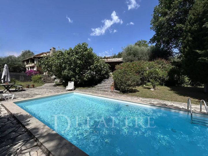 4 bedrooms house for sale in  France