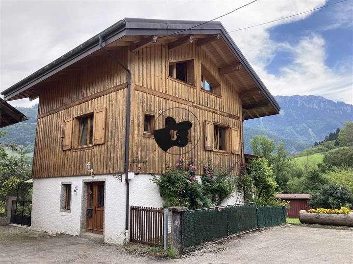 2 bedrooms house for sale in Haute-Savoie (74), France