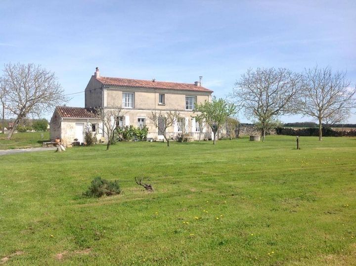 6 bedrooms house for sale in st savinien, France