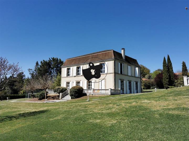 6 bedrooms house for sale in Lot (46), France