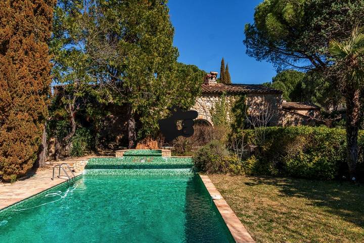 10 bedrooms house for sale in Var (83), France