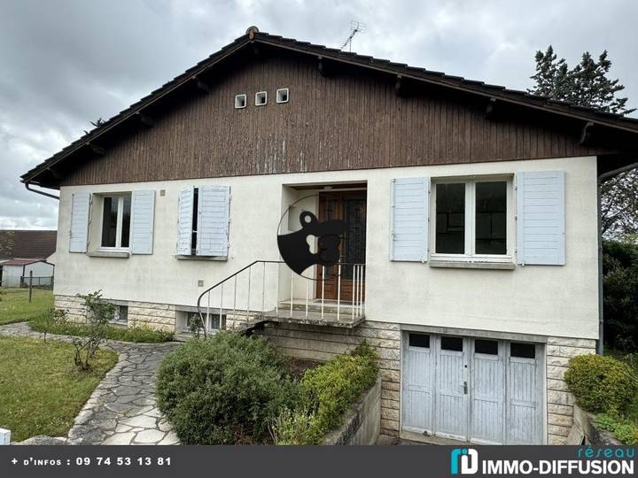 2 bedrooms house for sale in Cher (18), France