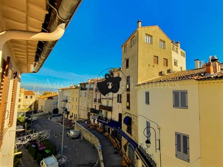 2 bedrooms other for sale in Antibes, France