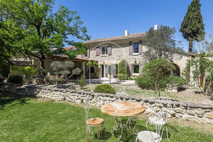 5 bedrooms house for sale in  France