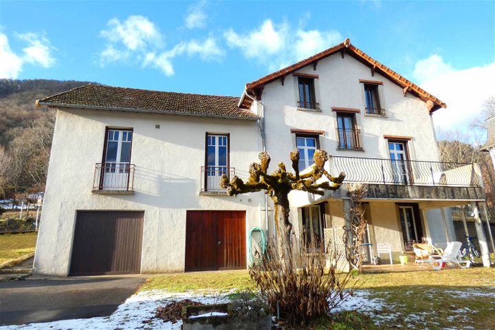 5 bedrooms house for sale in aurillac, France