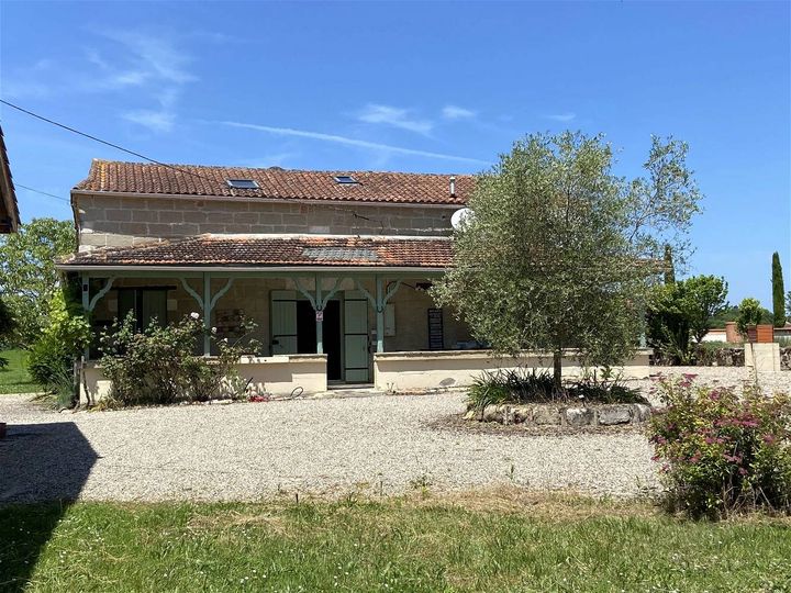 4 bedrooms house for sale in  France