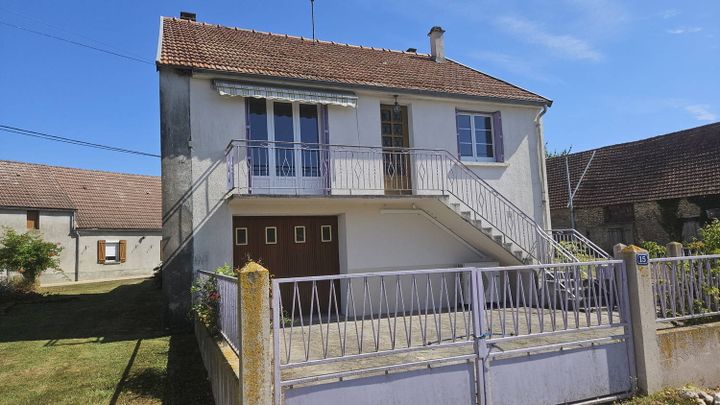 2 bedrooms house for sale in st sulpice les feuilles, France