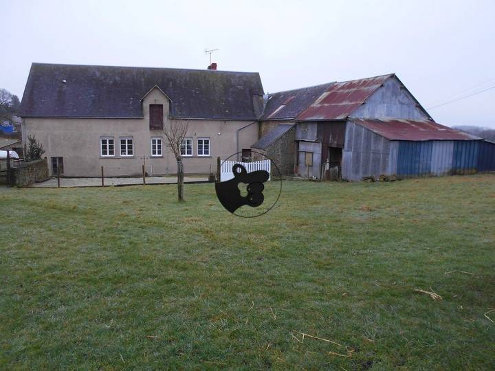 2 bedrooms house for sale in Mayenne (53), France