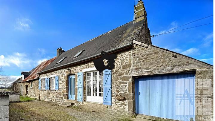 2 bedrooms house for sale in Mayenne (53), France