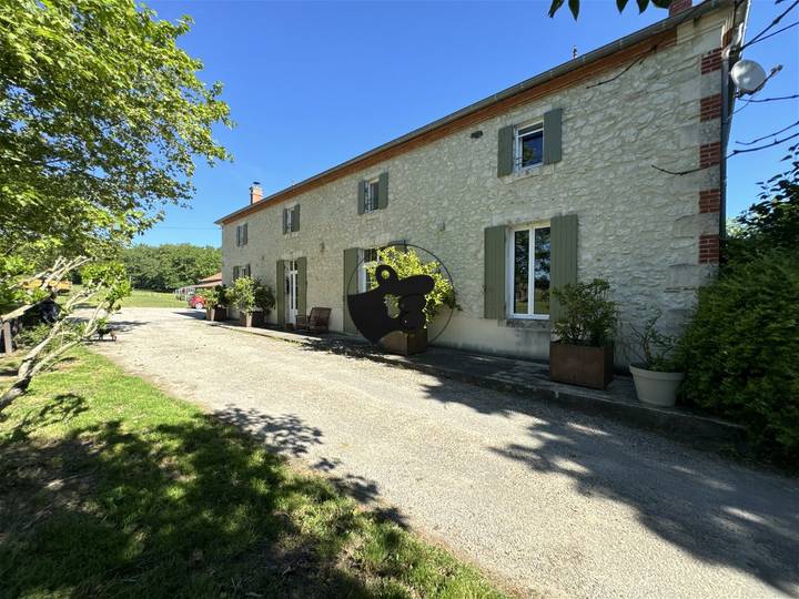 8 bedrooms house for sale in Lot-et-Garonne (47), France