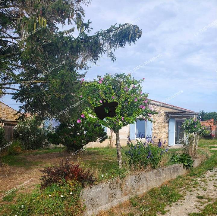 2 bedrooms house for sale in Charente-Maritime (17), France