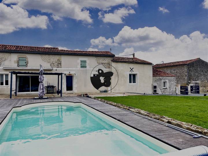 3 bedrooms house for sale in Charente-Maritime (17), France