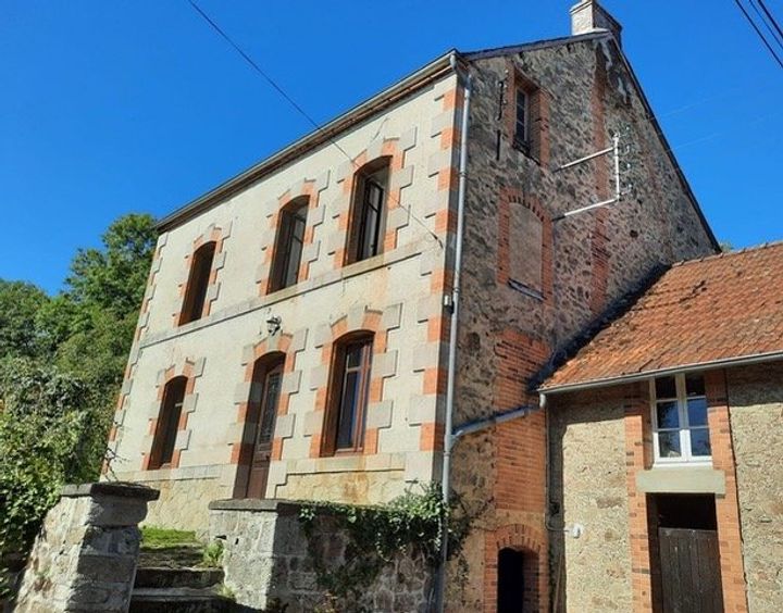 2 bedrooms house for sale in  France