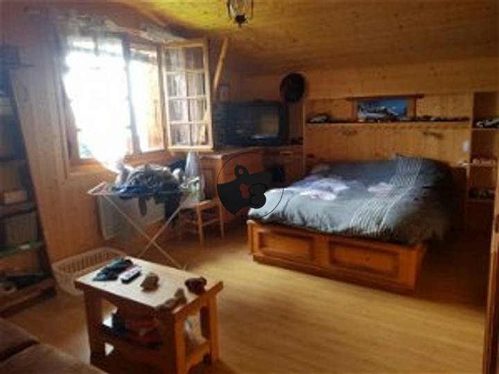2 bedrooms house in Haute-Savoie (74), France