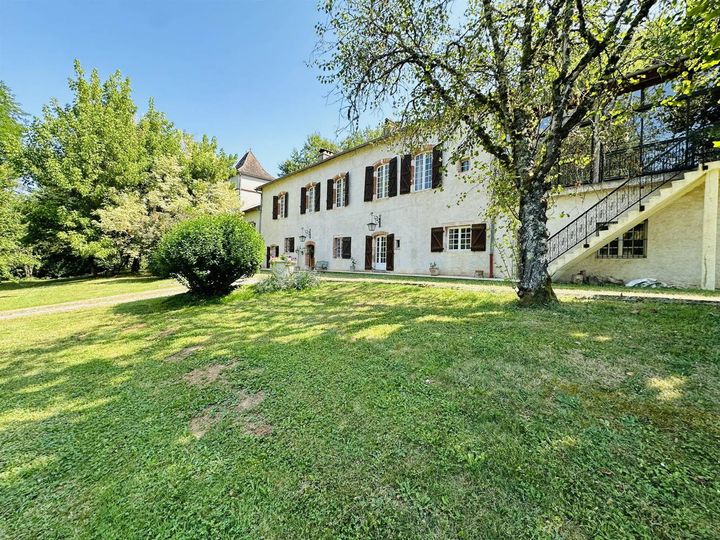 4 bedrooms house for sale in  France